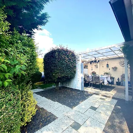 Charmantes Ferienhaus In Mit Terrasse Und Grill Holiday home